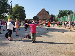 L'échauffement avant la rando.